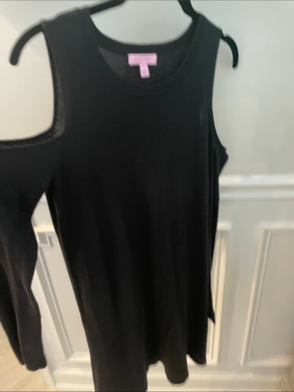 Lilly Pulitzer Black Cold-Shoulder Long Sleeve Tee
